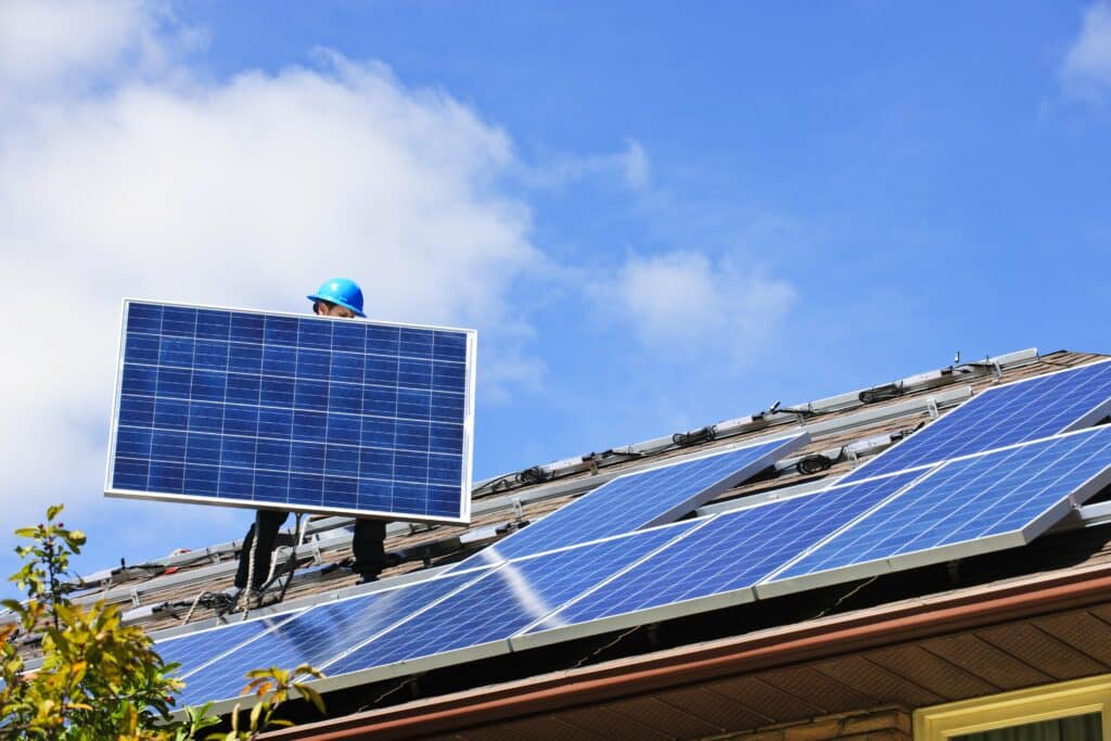 découvrez tout ce que vous devez savoir sur la taxe liée aux panneaux solaires. informez-vous sur les régulations, les exonérations possibles et l'impact fiscal de votre installation photovoltaïque.