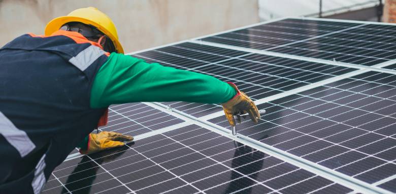 découvrez tout ce qu'il faut savoir sur la taxe solaire : son fonctionnement, son impact sur votre facture énergétique et les avantages fiscaux associés à l'installation de panneaux solaires. informez-vous pour optimiser votre investissement dans les énergies renouvelables.
