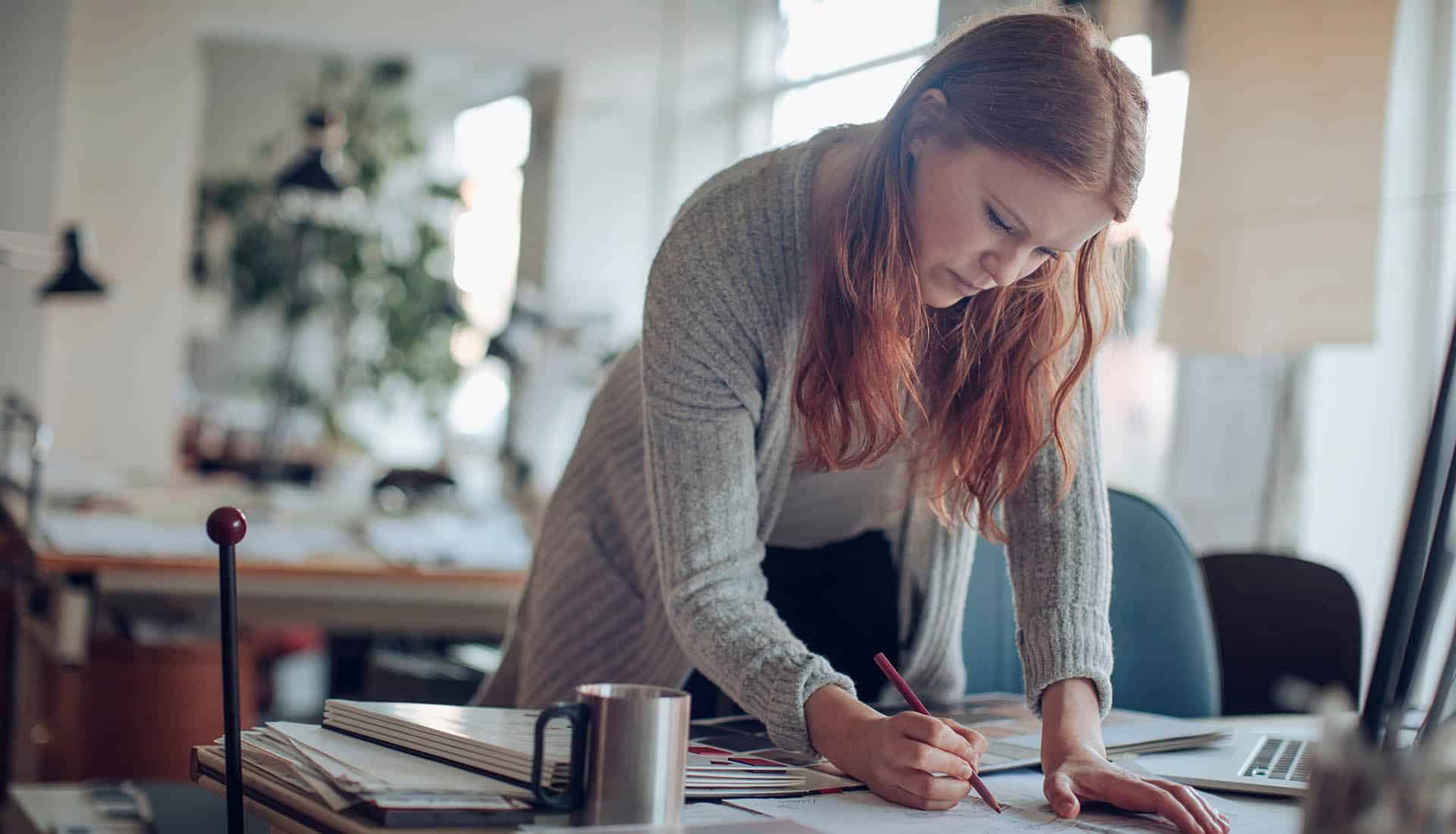 découvrez le métier de technicien be (bureau d'études) : explorez les compétences requises, les missions et les opportunités de carrière dans ce domaine dynamique, essentiel à la conception et à l'innovation industrielle.