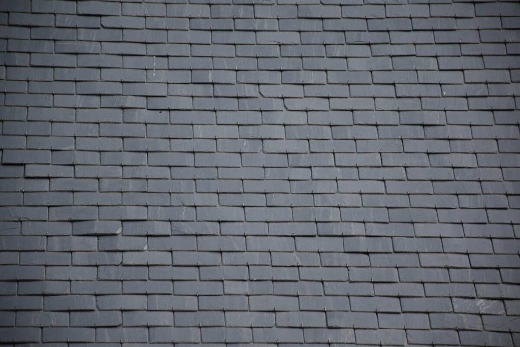 découvrez les tuiles solaires tesla en france : une solution innovante et esthétique pour produire de l'énergie renouvelable tout en préservant l'élégance de votre maison. transformez votre toit en une source d'énergie durable avec les technologies avancées de tesla.