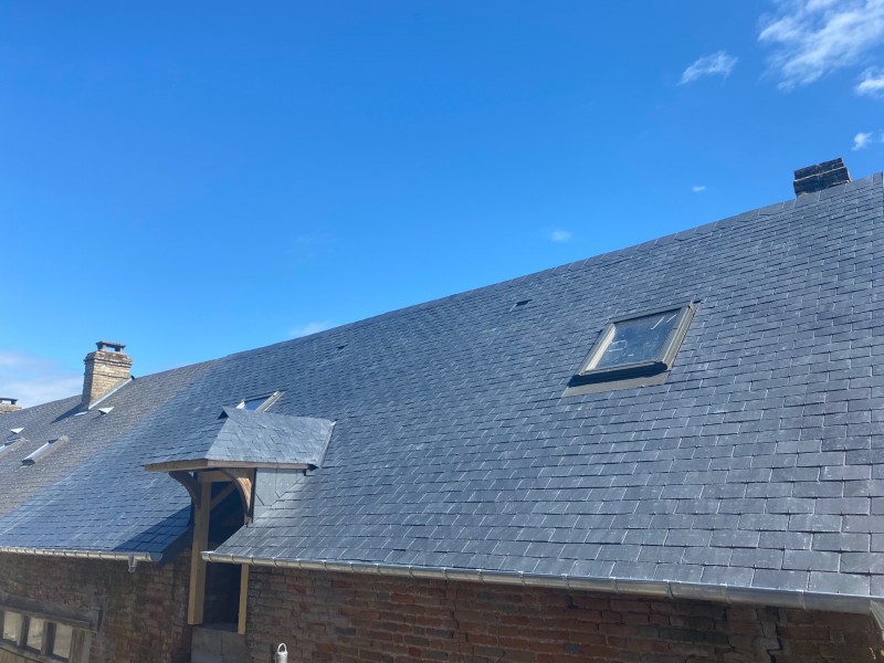 découvrez nos solutions de toiture de 100m2 adaptées à vos besoins. qualité, durabilité et esthétisme sont au rendez-vous pour protéger votre maison tout en lui apportant une touche moderne. contactez-nous pour un devis personnalisé!