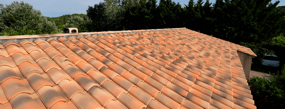 découvrez tout ce qu'il faut savoir sur la toiture : types de matériaux, techniques d'installation, entretien et réparations. protégez votre maison avec des conseils d'experts pour une toiture durable et esthétique.