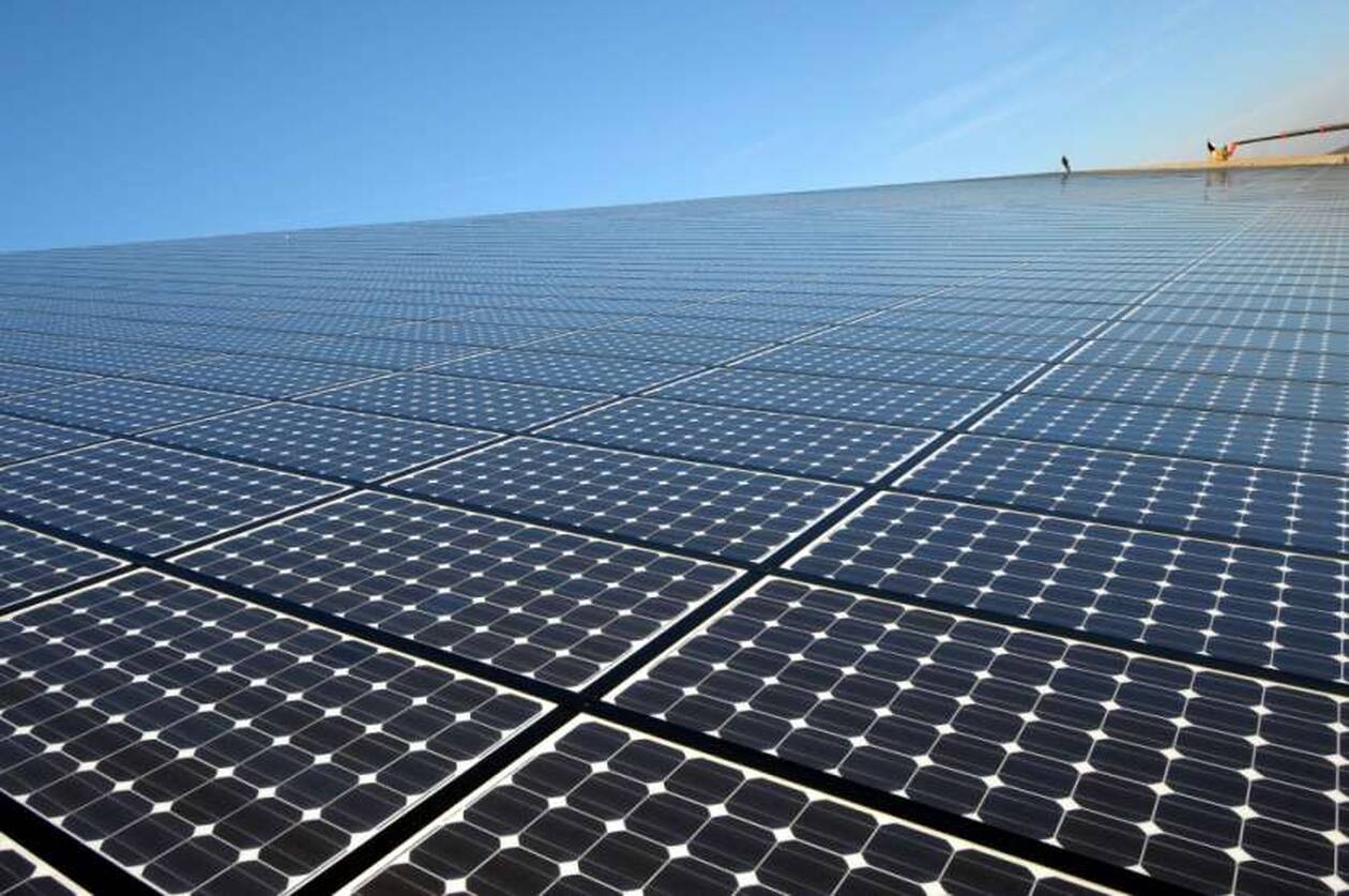 découvrez total énergie solaire, votre partenaire pour une transition énergétique durable. nos solutions innovantes en énergie solaire vous aident à réduire votre empreinte carbone tout en réalisant des économies sur vos factures d'électricité. explorez nos offres personnalisées pour un avenir plus lumineux.