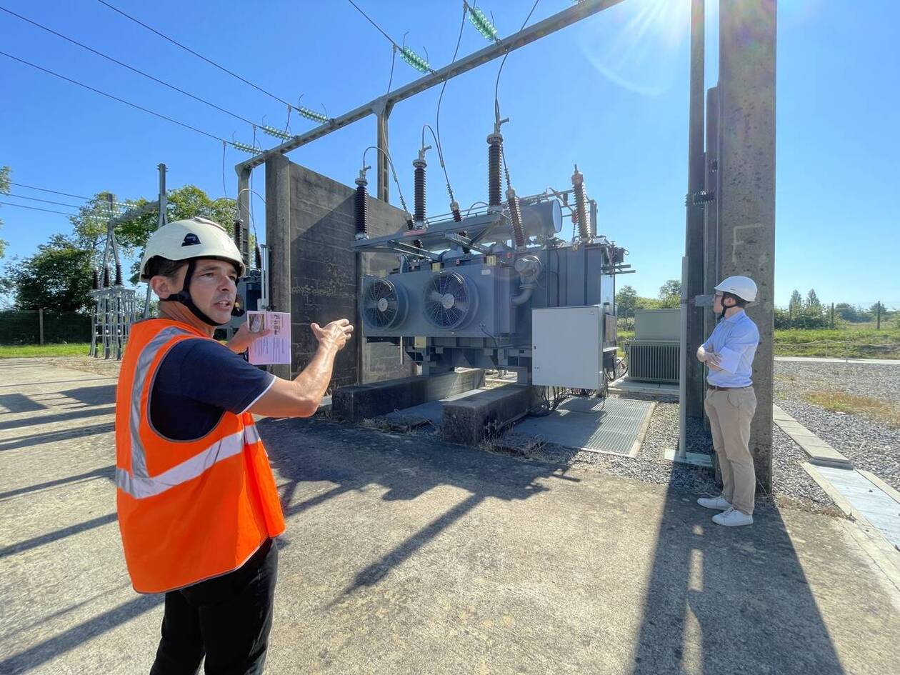 découvrez comment enedis transforme le paysage énergétique en france grâce à l'innovation et à la modernisation du réseau électrique. explorez nos solutions durables pour une transition énergétique réussie.