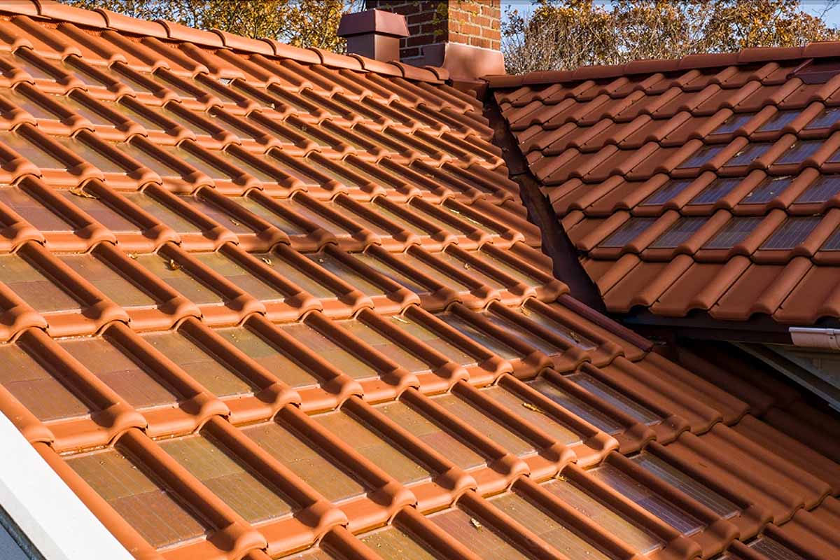 découvrez les tuiles tesla en france, une solution innovante pour transformer votre toit en une source d'énergie durable. alliant esthétique et efficacité, ces tuiles solaires sont idéales pour ceux qui souhaitent allier modernité et respect de l'environnement.