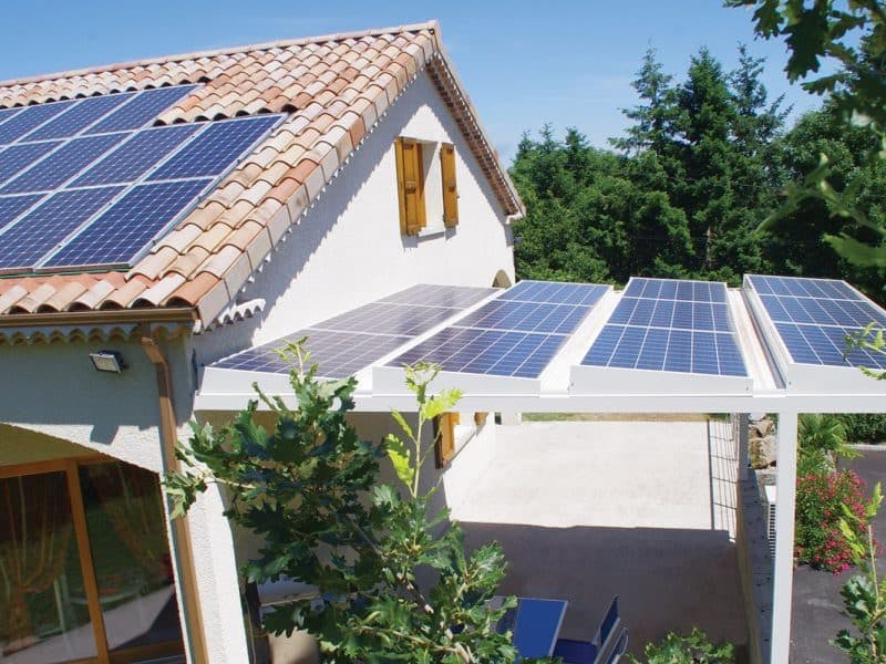 découvrez les différents types de panneaux solaires pour optimiser votre production d'énergie renouvelable. apprenez les caractéristiques des panneaux photovoltaïques, thermiques, et hybrides afin de choisir la solution idéale pour vos besoins énergétiques.