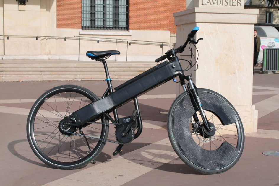 découvrez le vélo électrique solaire, une solution écologique et innovante pour vos déplacements. profitez d'une énergie renouvelable tout en alliant confort et performance. explorez le monde autrement avec un transport durable et respectueux de l'environnement.