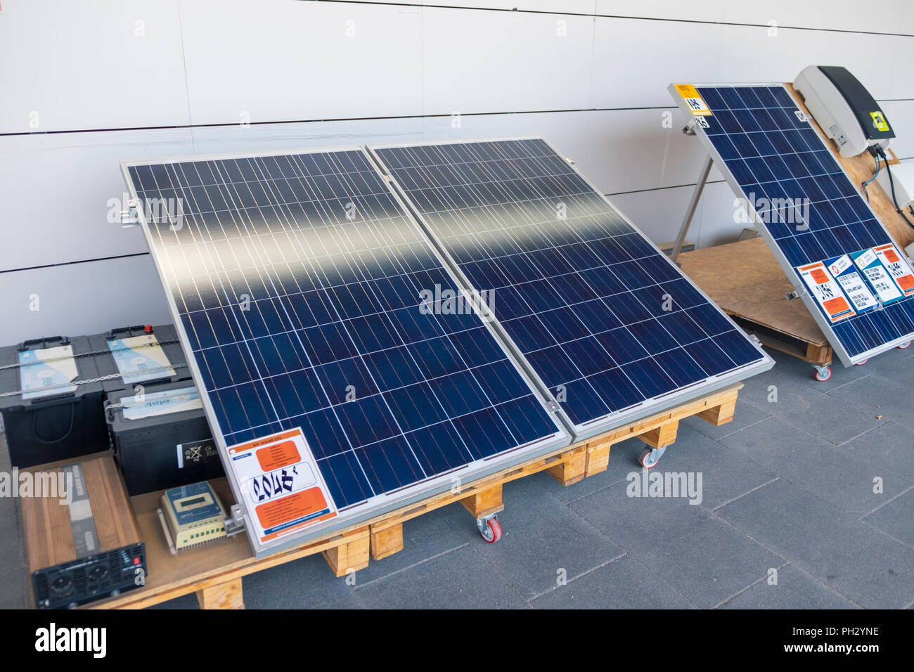 découvrez nos vendeurs de panneaux photovoltaïques spécialisés qui vous aideront à choisir les meilleures solutions d'énergie renouvelable pour votre maison ou entreprise. bénéficiez de conseils d'experts et de produits de qualité pour une installation efficace et économique.
