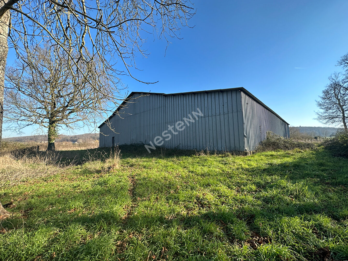 découvrez nos offres de vente de hangars agricoles, idéaux pour stocker vos équipements et récoltes. profitez d'une structure robuste et adaptée aux besoins des agriculteurs. contactez-nous pour plus d'informations !