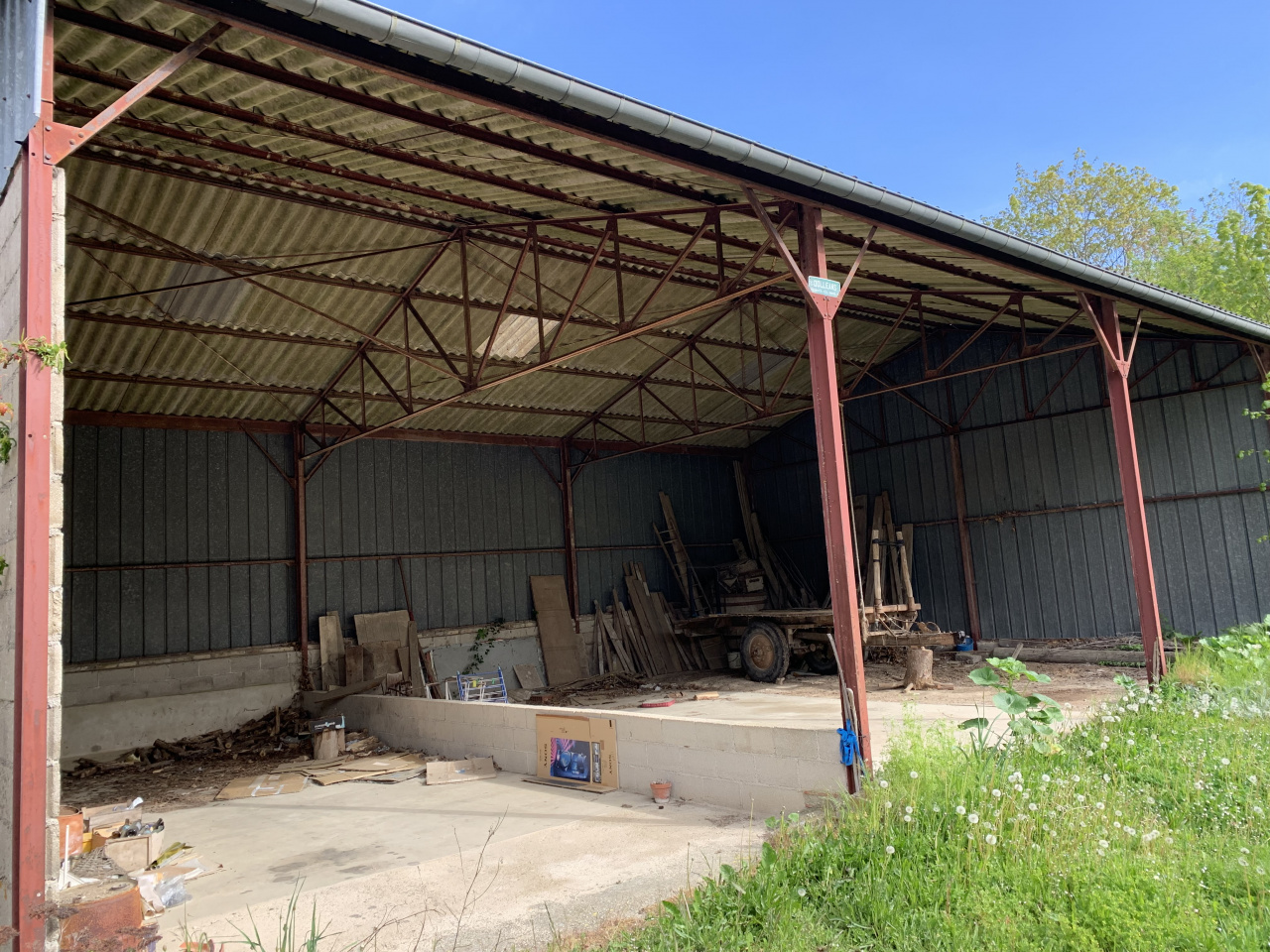 découvrez notre site dédié à la vente de hangars agricoles de qualité. nous proposons une large sélection de structures adaptées à vos besoins, que vous soyez agriculteur, éleveur ou entrepreneur. profitez de prix compétitifs et d'un service personnalisé pour optimiser votre espace de travail.