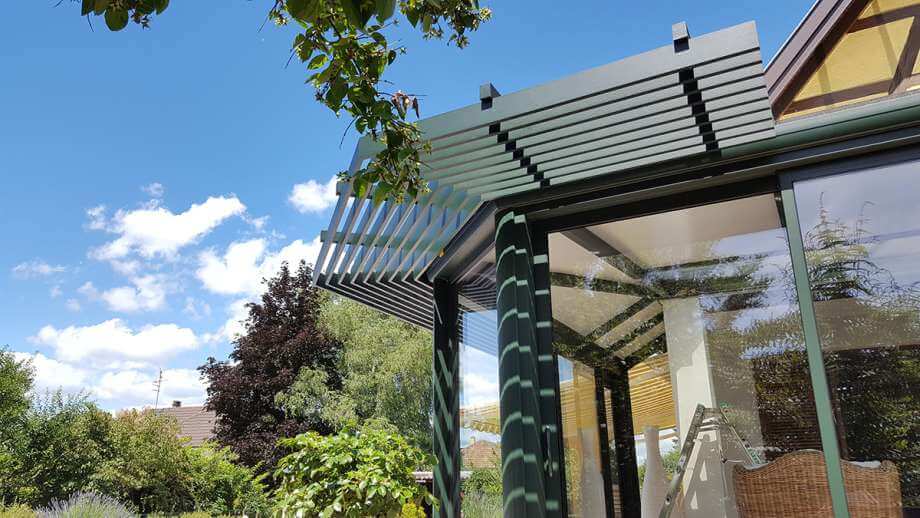 découvrez les avantages d'une véranda solaire, une solution esthétique et écologique pour profiter de la lumière naturelle tout en réduisant votre consommation d'énergie. transformez votre espace de vie avec une véranda qui optimise votre confort thermique et embellit votre maison.