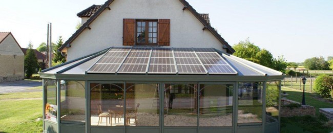 découvrez les avantages de la véranda solaire, une solution esthétique et écologique pour optimiser l'espace et profiter de la lumière naturelle tout en réduisant votre consommation d'énergie. transformez votre maison en un havre de paix avec une véranda qui allie confort et durabilité.