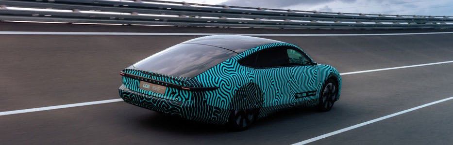 découvrez les voitures solaires, une innovation écologique alliant technologie avancée et respect de l'environnement. optez pour une conduite durable tout en réduisant votre empreinte carbone grâce à des véhicules alimentés par l'énergie solaire.