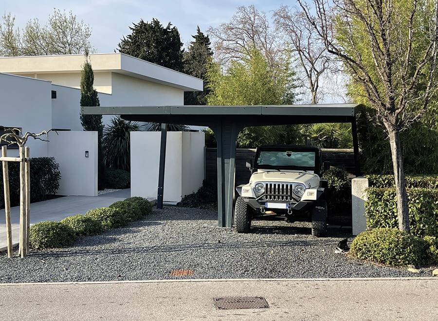 découvrez nos carports solaires alliant esthétisme et écologie. protégez votre voiture tout en produisant de l'énergie renouvelable grâce à des panneaux solaires intégrés. idéal pour réduire votre empreinte carbone et réaliser des économies sur vos factures d'électricité.