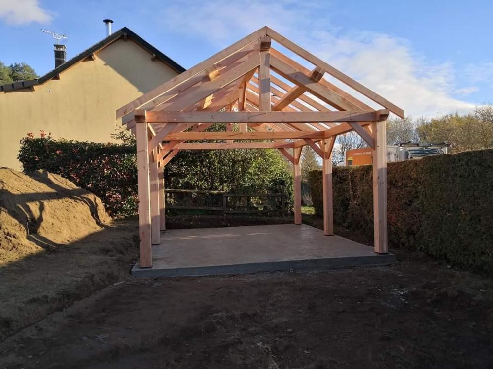 découvrez notre abri 3 pans, une solution parfaite pour protéger vos espaces extérieurs. conçu pour allier esthétique et fonctionnalité, cet abri offre une excellente résistance aux intempéries tout en ajoutant une touche moderne à votre jardin ou terrasse.
