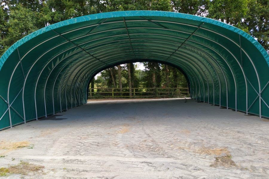 découvrez notre gamme d'abris agricoles, conçus pour protéger vos cultures et votre équipement. offrant robustesse et durabilité, nos abris sont idéaux pour tous vos besoins agricoles. protégez votre investissement avec des solutions adaptées à votre exploitation.