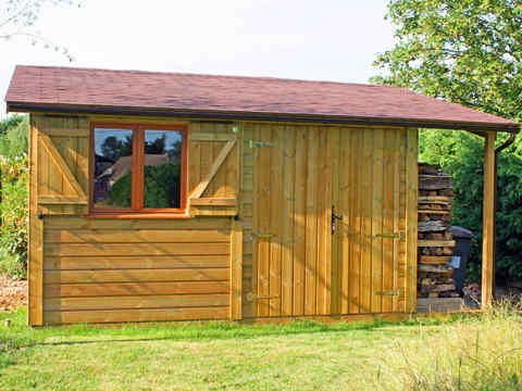 découvrez notre abri jardin en bois monopente, idéal pour optimiser votre espace extérieur tout en ajoutant une touche esthétique. résistant et fonctionnel, cet abri vous permettra de stocker vos outils et matériel de jardinage en toute sécurité.