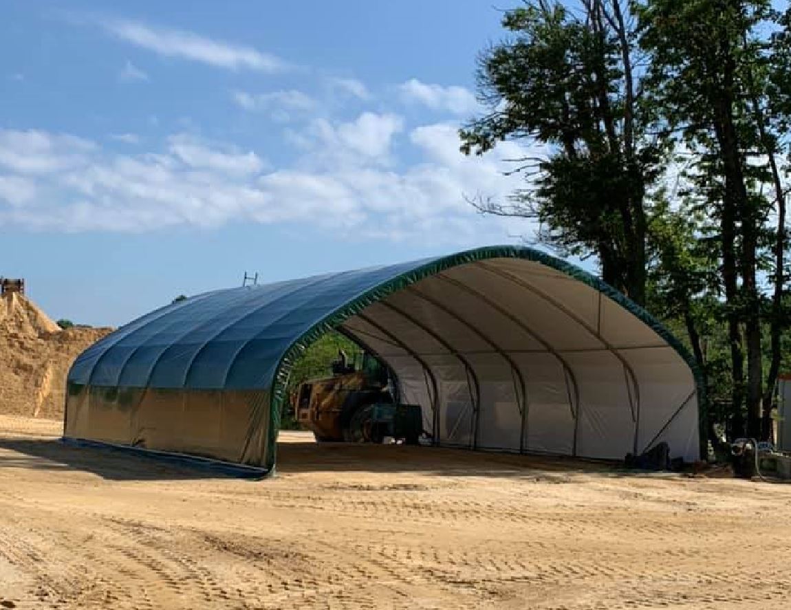 découvrez nos abris agricoles de haute qualité, conçus pour protéger vos cultures et votre matériel. idéaux pour les exploitations agricoles, ces abris offrent durabilité et fonctionnalité, s'adaptant à vos besoins spécifiques tout en assurant un environnement sécurisé pour vos activités.