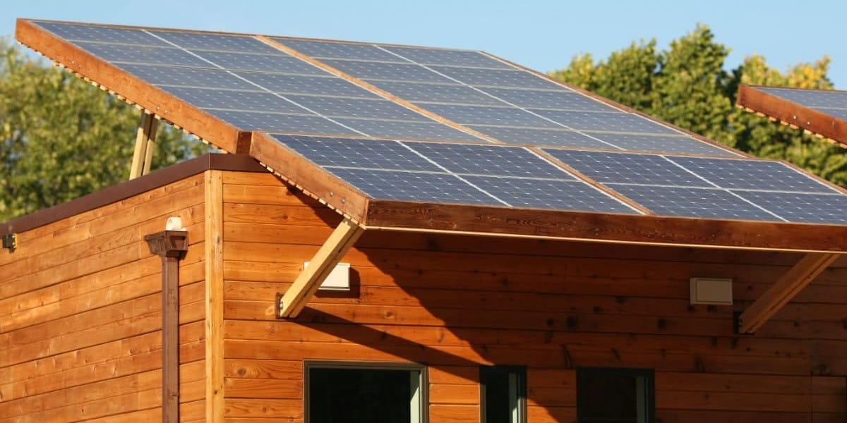 découvrez l'abri photovoltaïque, une solution innovante alliant protection et durabilité. profitez d'une source d'énergie renouvelable tout en protégeant vos véhicules ou équipements des intempéries. idéal pour optimiser l'espace extérieur tout en contribuant à la transition énergétique.