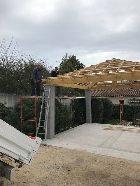 découvrez notre abri voiture en béton, une solution durable et esthétique pour protéger votre véhicule des intempéries. résistant et facile à entretenir, cet abri s'intègre parfaitement dans votre jardin tout en garantissant une sécurité optimale.