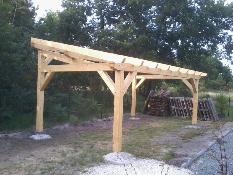 découvrez notre sélection d'abris pour voiture en bois, alliant esthétisme et protection optimale. protégez votre véhicule des intempéries tout en ajoutant une touche naturelle à votre jardin. faciles à installer et durable, nos abris en bois sont la solution parfaite pour abriter votre voiture.