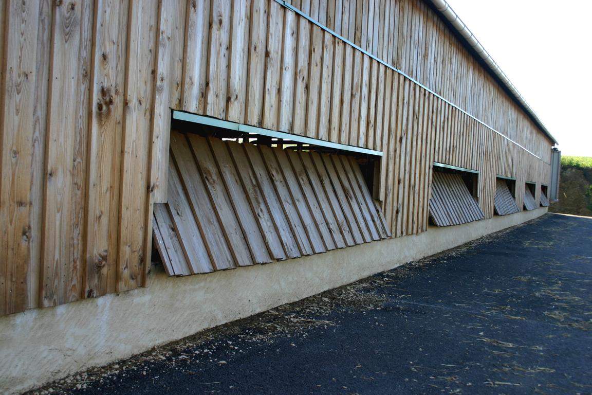 découvrez nos solutions d'aide pour le bâtiment agricole, visant à améliorer l'efficacité et la durabilité de vos infrastructures. profitez de conseils d'experts, d'informations sur les subventions disponibles et d'accompagnement personnalisé pour optimiser vos projets agricoles.