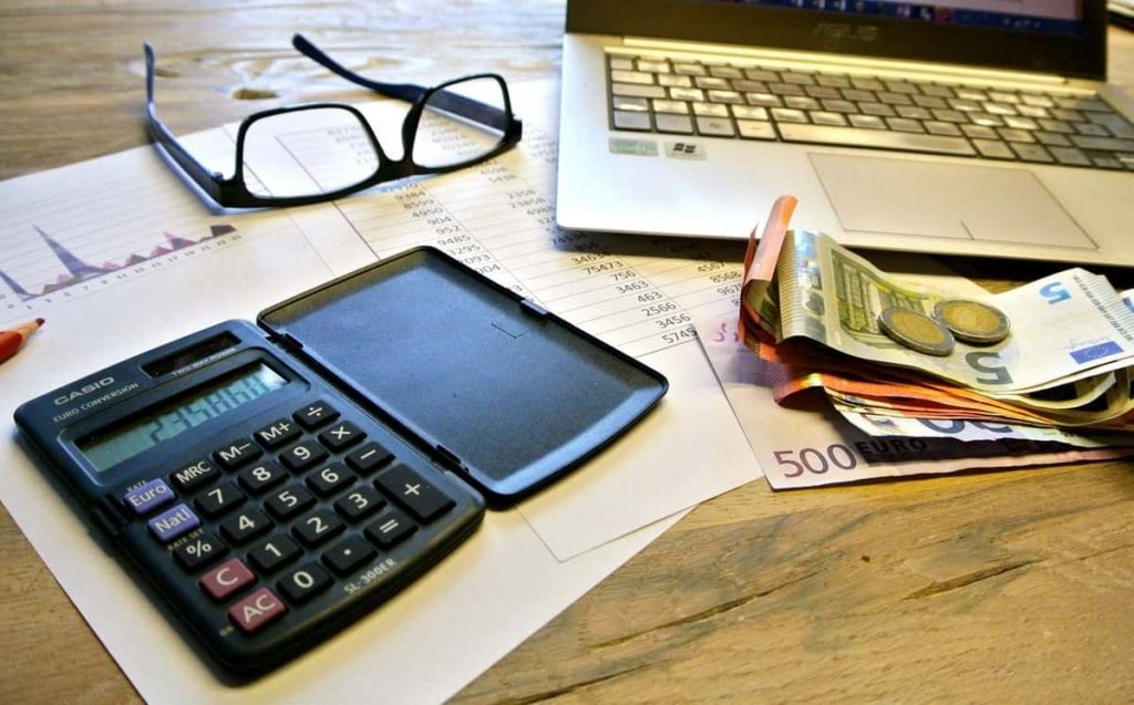 découvrez comment l'amortissement des panneaux solaires peut réduire vos coûts énergétiques et optimiser votre investissement. informez-vous sur les méthodes de calcul et les avantages fiscaux associés pour rentabiliser votre installation solaire.