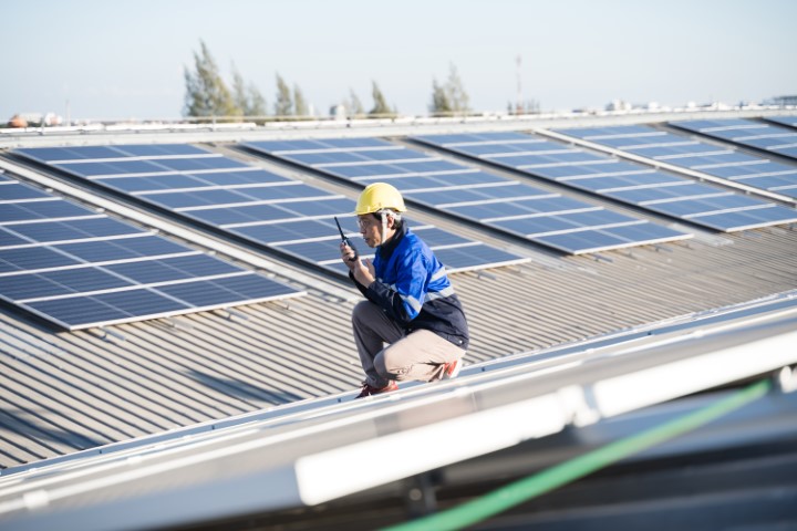 découvrez l'amortissement solaire, un concept qui permet de comprendre comment les systèmes d'énergie solaire, tels que les panneaux photovoltaïques, peuvent générer des économies significatives sur le long terme. informez-vous sur les bénéfices écologiques et financiers de l'énergie renouvelable.