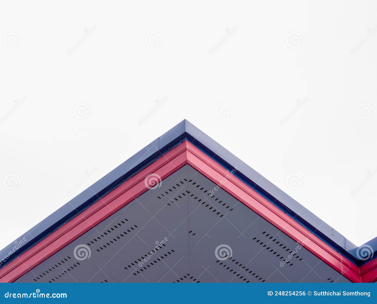 découvrez tout ce qu'il faut savoir sur l'angle de toiture : définition, importance, types et conseils pour une conception réussie. améliorez l'esthétique et la performance de votre toiture grâce à nos astuces professionnelles.