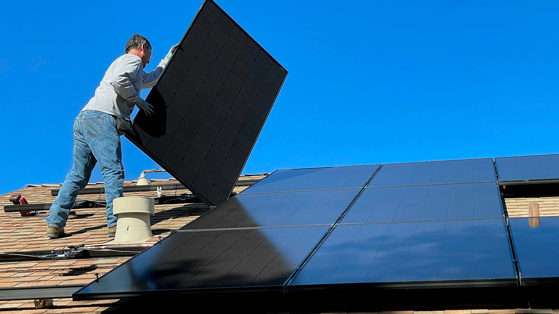 découvrez nos solutions d'assurance pour panneaux solaires, conçues pour protéger votre investissement tout en garantissant un rendement optimal. bénéficiez d'une couverture complète contre les dommages, les vols et les défaillances techniques pour une tranquillité d'esprit durable.