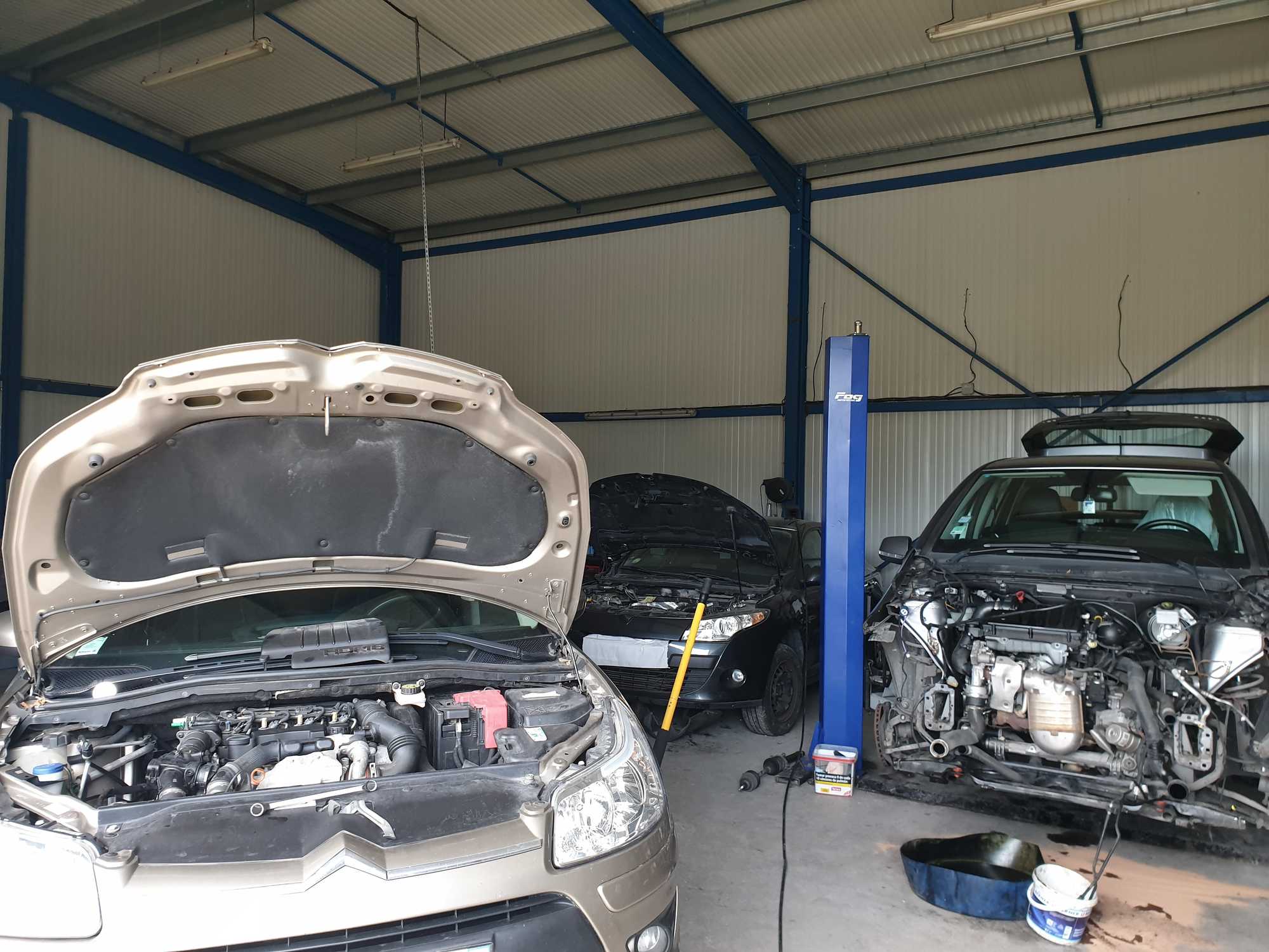 découvrez l'univers de l'auto électricité : des conseils, des astuces et des solutions pour optimiser le système électrique de votre véhicule. apprenez à résoudre les problèmes courants et à entretenir votre auto pour une performance optimale.