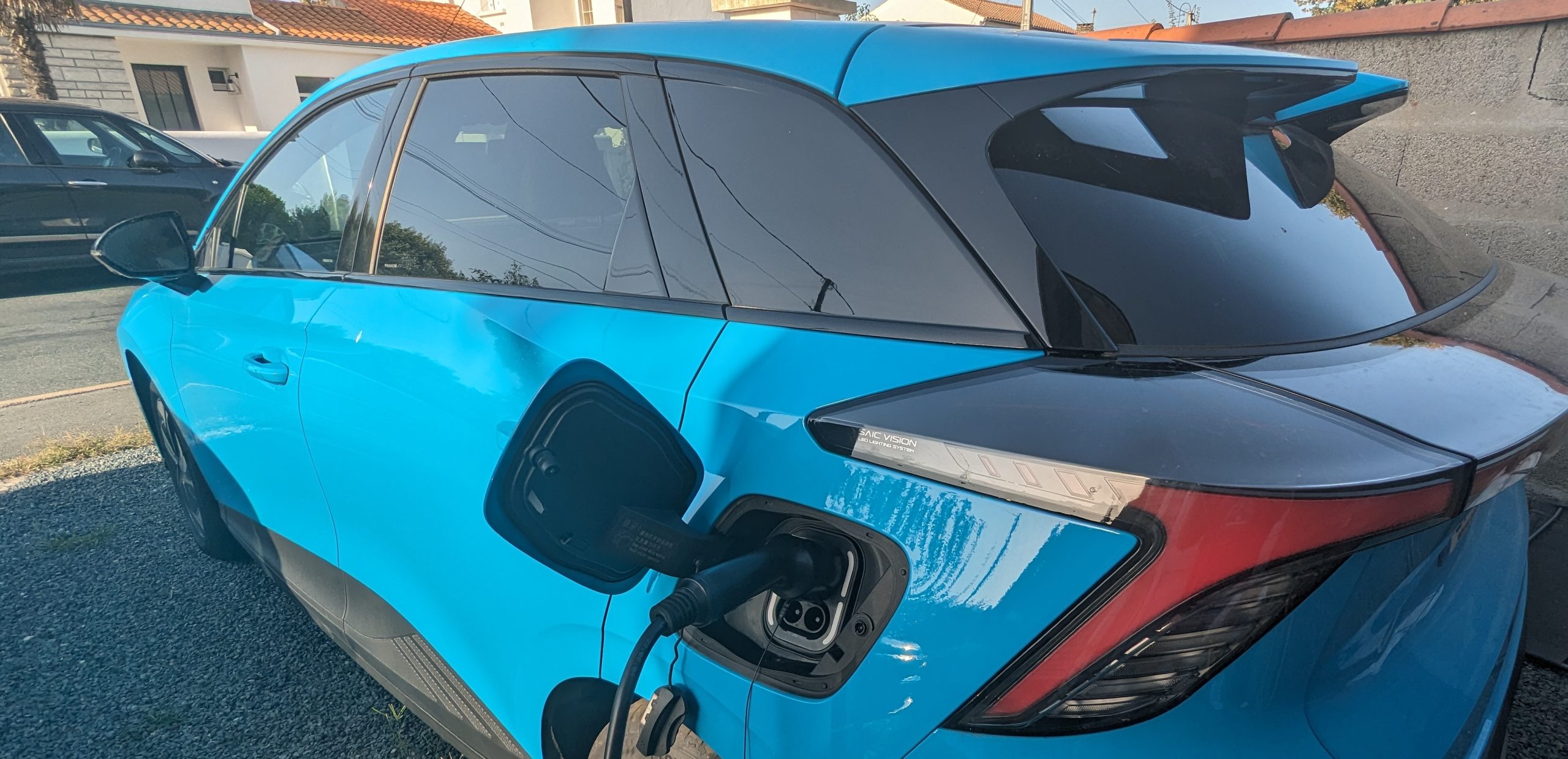 découvrez comment l'autonomie électrique révolutionne notre façon de consommer de l'énergie. explorez des solutions innovantes pour un avenir durable et éco-responsable grâce aux technologies d'énergie renouvelable.