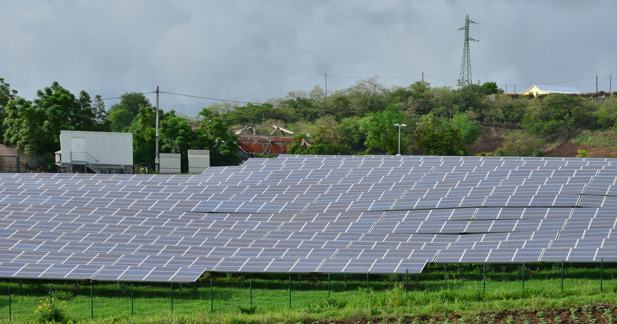 découvrez comment atteindre l'autonomie énergétique grâce à des solutions innovantes et durables. explorez des techniques et des technologies pour réduire votre dépendance aux énergies conventionnelles et optimiser votre consommation.
