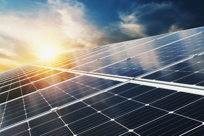 découvrez les avantages et inconvénients de l'énergie solaire. cette source d'énergie renouvelable présente de nombreux atouts, tels que la réduction des factures d'électricité et un impact environnemental positif, mais aussi des défis à considérer, comme le coût initial d'installation et la dépendance aux conditions météorologiques.