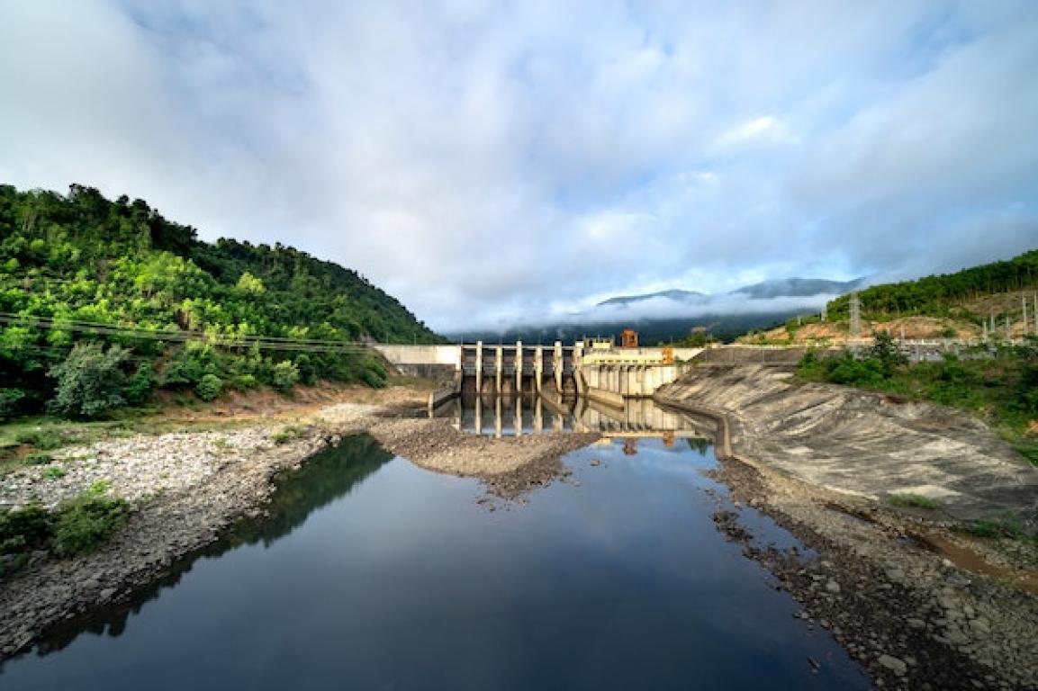 découvrez les avantages et inconvénients des différentes sources d'énergie. informez-vous sur les impacts environnementaux, économiques et sociaux des énergies renouvelables et non renouvelables pour faire des choix éclairés.