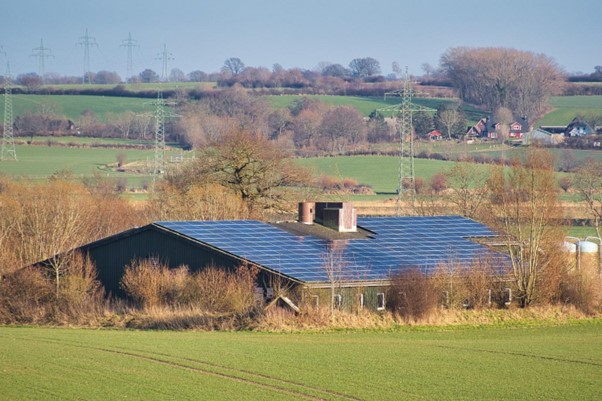 découvrez les avantages des panneaux solaires pour votre maison : réduction des factures d'énergie, impact environnemental positif, valorisation de votre propriété et indépendance énergétique. optez pour une solution durable et économique dès aujourd'hui.