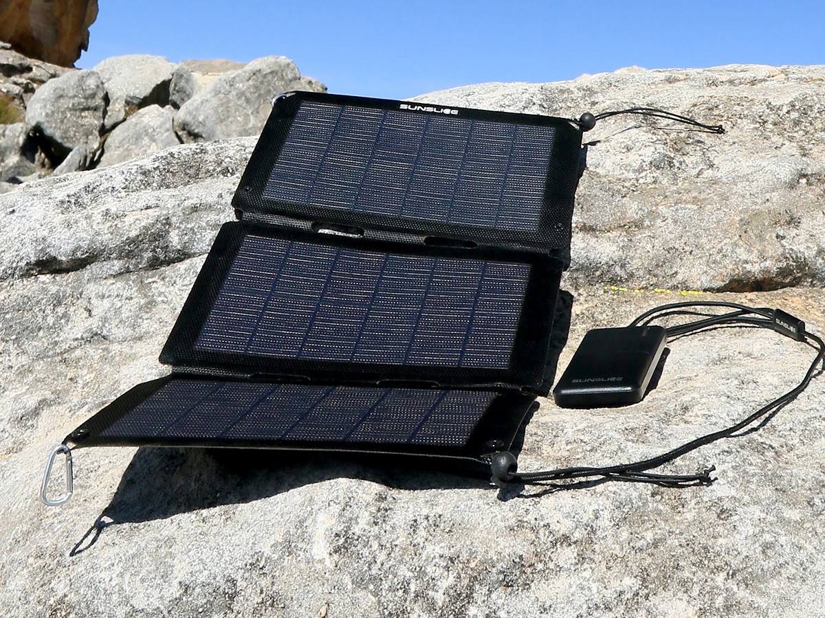 découvrez notre guide complet sur les avis concernant les chargeurs solaires pour la randonnée. comparez les meilleures marques, bénéficiez de conseils d'experts et trouvez le modèle idéal pour rester alimenté en énergie lors de vos aventures en plein air.