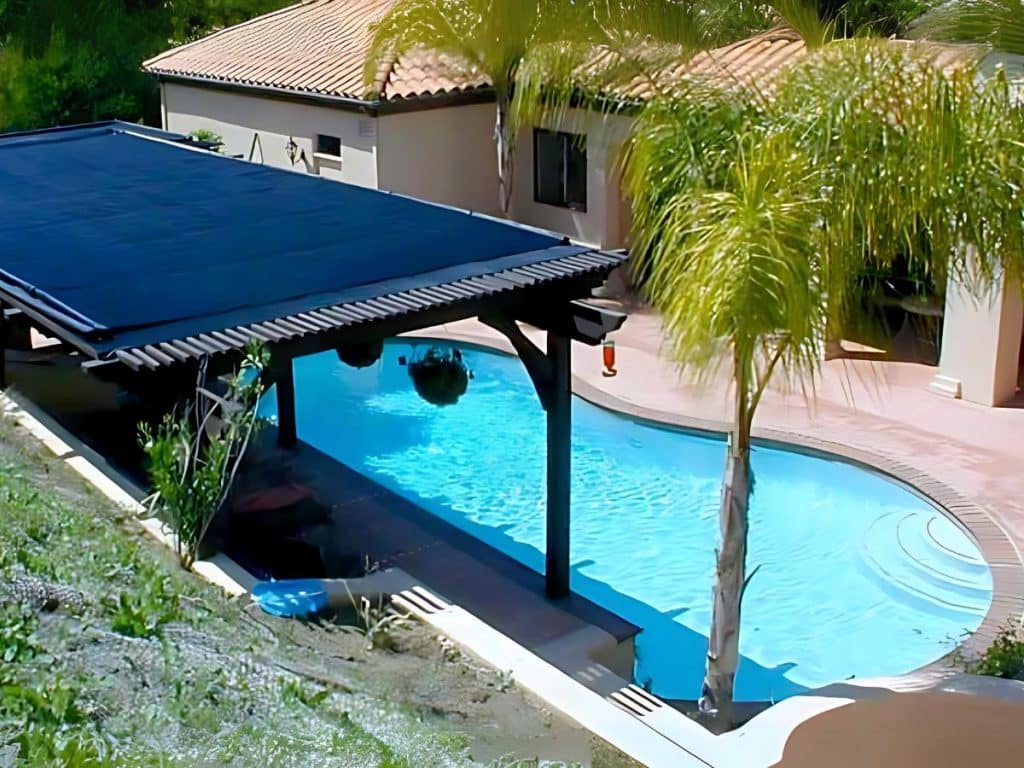 découvrez les avis sur les systèmes de chauffage solaire pour piscine. économiques et écologiques, ces solutions innovantes vous permettent de profiter de votre piscine tout au long de l'année. lisez les témoignages d'utilisateurs et faites le meilleur choix pour votre confort et votre budget.