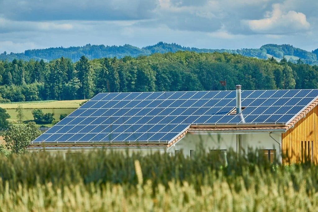 découvrez notre guide complet sur les avis concernant les hangars photovoltaïques. informez-vous sur les avantages, les inconvénients et les retours d'expérience d'utilisateurs ayant installé ces structures innovantes pour maximiser l'exploitation de l'énergie solaire.