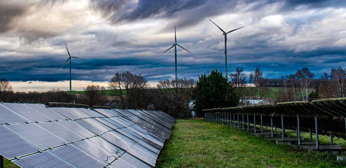 découvrez notre sélection d'avis sur les panneaux photovoltaïques. informez-vous sur les performances, avantages et inconvénients de différentes solutions d'énergie solaire pour faire un choix éclairé.