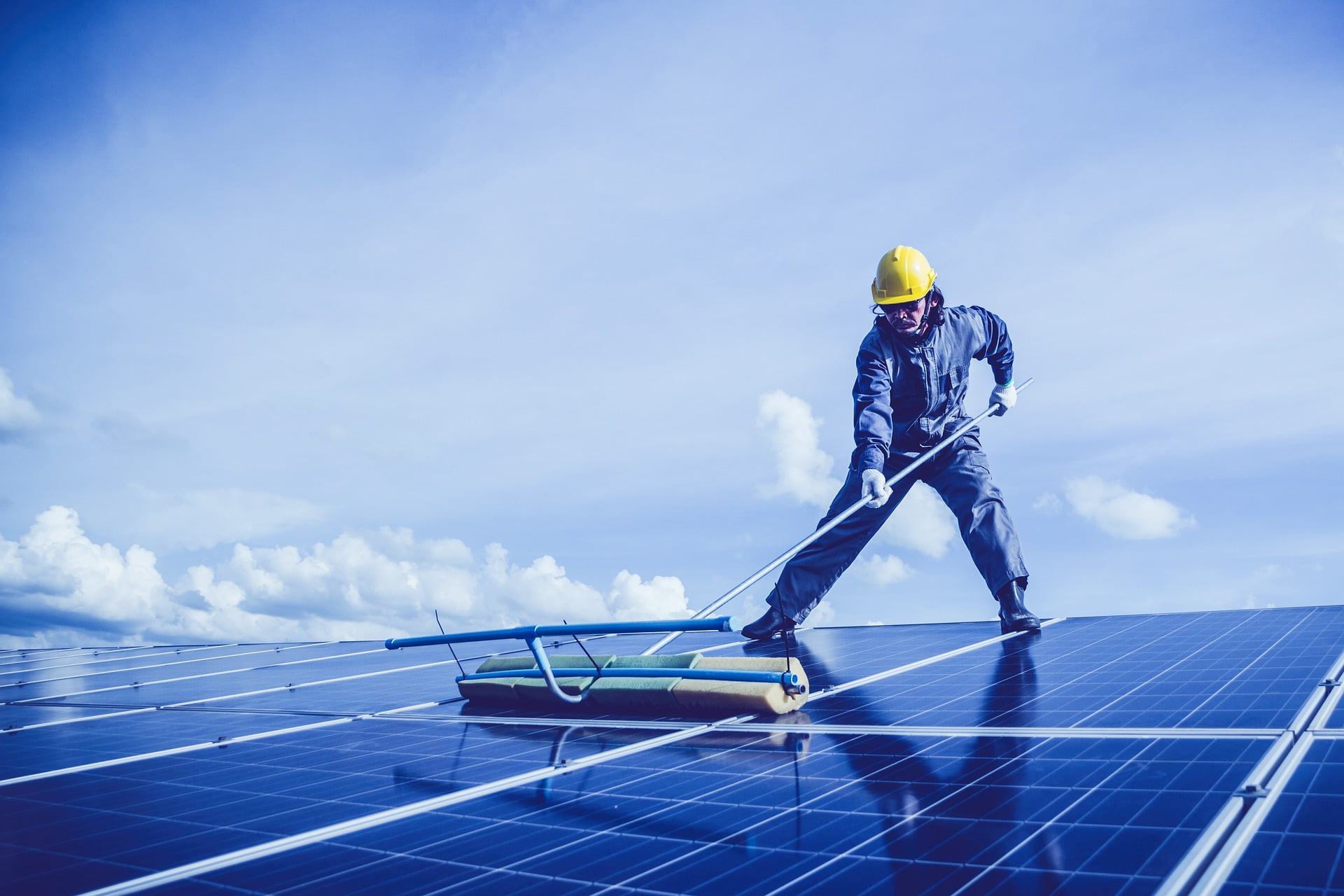 découvrez le balai solaire, un outil révolutionnaire qui combine efficacité de nettoyage et respect de l'environnement. grâce à sa technologie alimentée par énergie solaire, il élimine les salissures tout en réduisant votre empreinte carbone. optez pour une solution pratique et écologique pour un nettoyage optimal de vos espaces extérieurs.