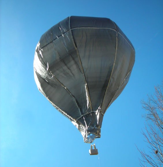découvrez le ballon solaire, une innovation écoresponsable qui capte l'énergie du soleil pour illuminer vos nuits. parfait pour le jardin, les événements en plein air ou pour ajouter une touche magique à votre décoration, il allie esthétique et développement durable.