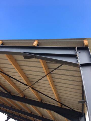 découvrez nos solutions de bardage en bois pour hangars, alliant esthétisme et durabilité. offrez à votre structure une protection optimale contre les intempéries tout en embellissant votre espace de travail. idéal pour tous vos projets de construction, le bardage bois allie performances environnementales et design contemporain.