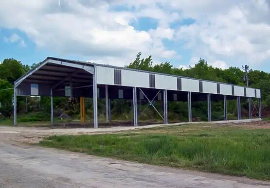découvrez notre bâtiment spacieux de 500m2, idéal pour vos projets professionnels ou événements. profitez d'un espace polyvalent, bien situé et entièrement aménagé pour répondre à vos besoins.