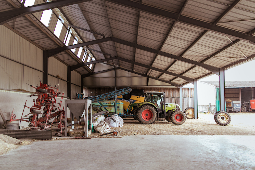 découvrez nos solutions innovantes pour un bâtiment agricole économique, alliant durabilité et rentabilité. optimisez vos ressources avec des constructions adaptées à vos besoins spécifiques tout en respectant l'environnement.