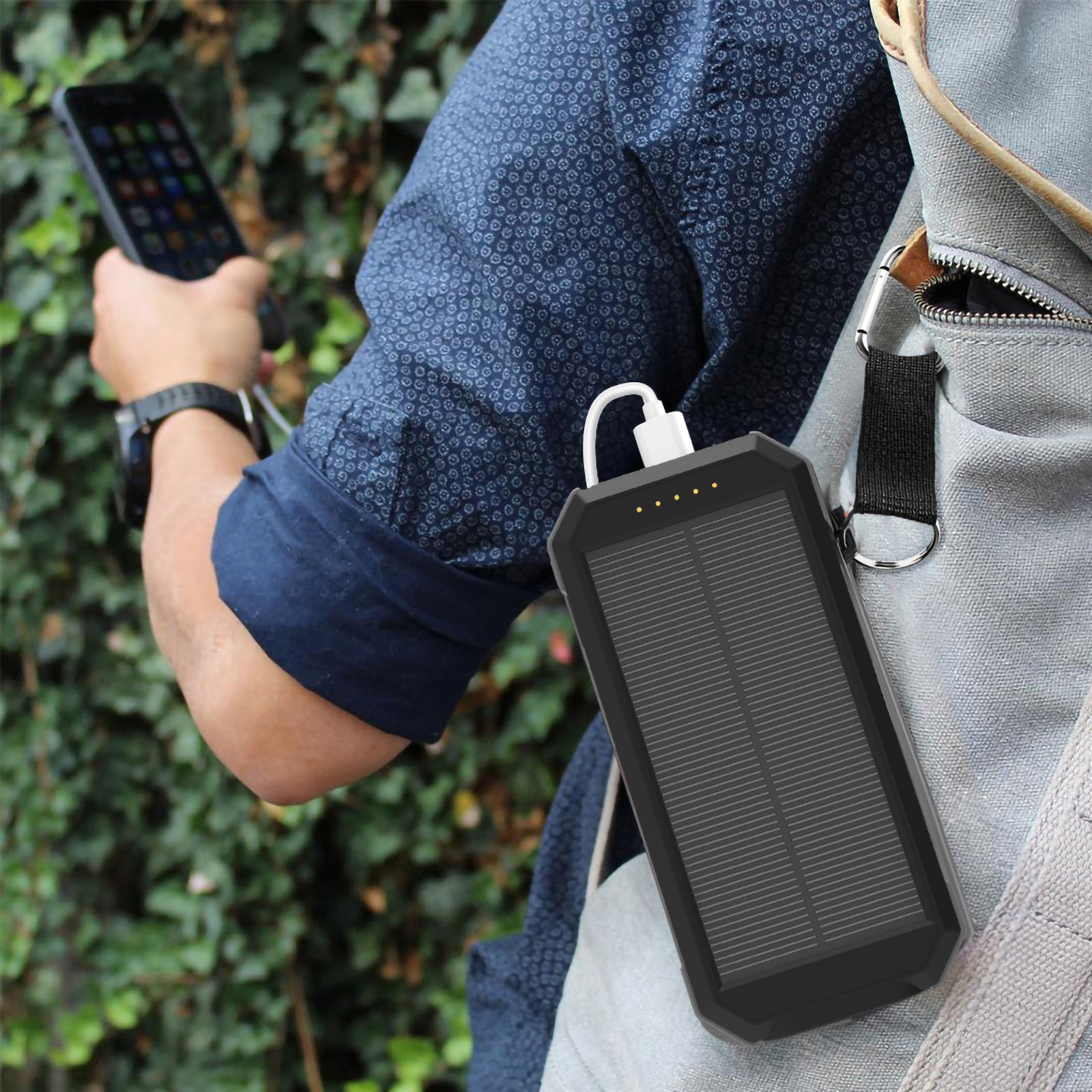 découvrez notre batterie solaire pour smartphone, l'accessoire idéal pour recharger votre téléphone où que vous soyez. profitez d'une énergie renouvelable et écologique, parfaite pour les aventuriers et les utilisateurs soucieux de l'environnement.