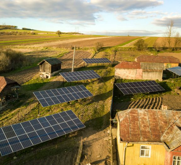 découvrez les nombreux bénéfices des panneaux photovoltaïques, allant de la réduction de votre facture d'électricité à l'impact positif sur l'environnement. apprenez comment investir dans l'énergie solaire peut vous aider à réaliser des économies à long terme tout en contribuant à une planète plus verte.