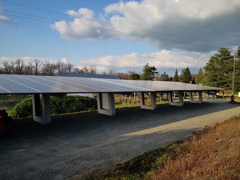 découvrez le béton solaire, une innovation écologique alliant durabilité et performance énergétique. apprenez comment ce matériau révolutionnaire utilise l'énergie solaire pour réduire votre empreinte carbone tout en améliorant l'efficacité énergétique de vos bâtiments.