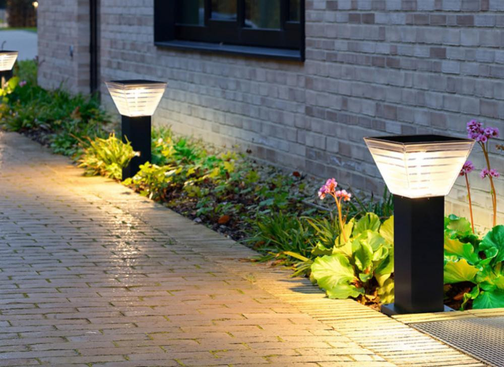 découvrez les bornes solaires, une solution écologique et pratique pour illuminer vos espaces extérieurs tout en réduisant votre empreinte carbone. optez pour l'énergie solaire et embellissez votre jardin avec un éclairage innovant et autonome.