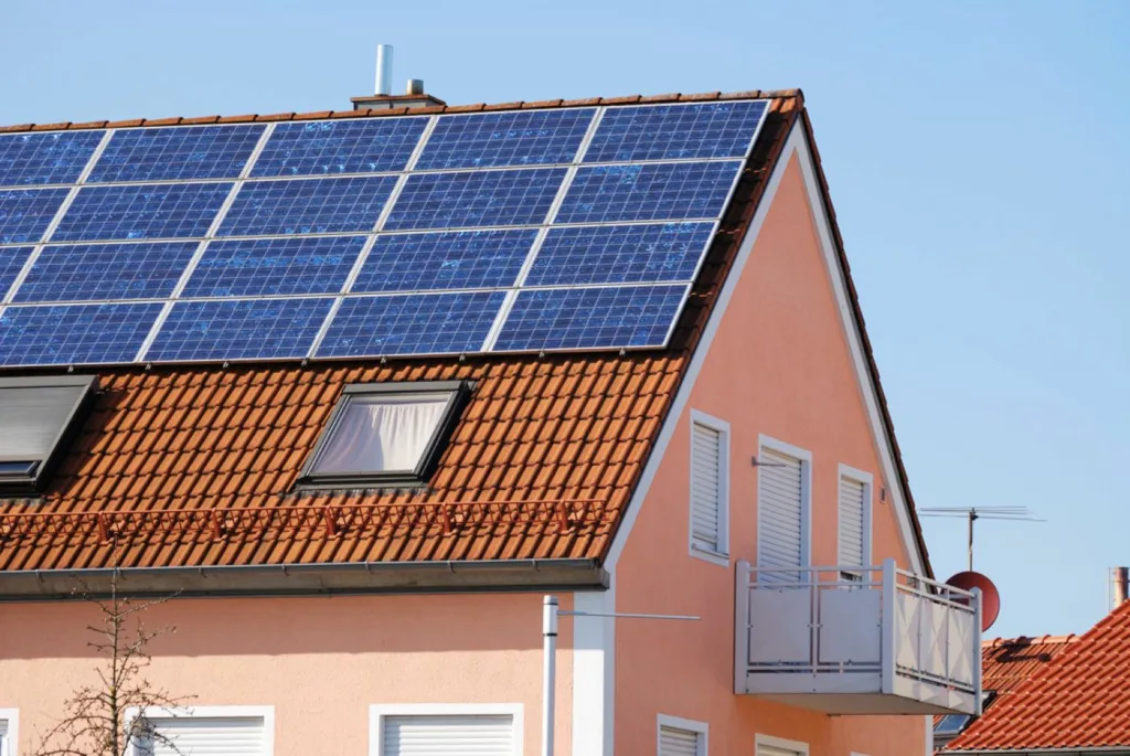 découvrez comment réaliser le branchement de votre panneau solaire en 220v et optimisez votre production d'énergie renouvelable. guide complet, astuces et conseils pour une installation réussie.